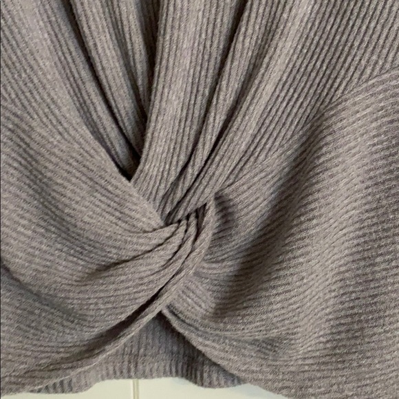 Zella top - Picture 2 of 3